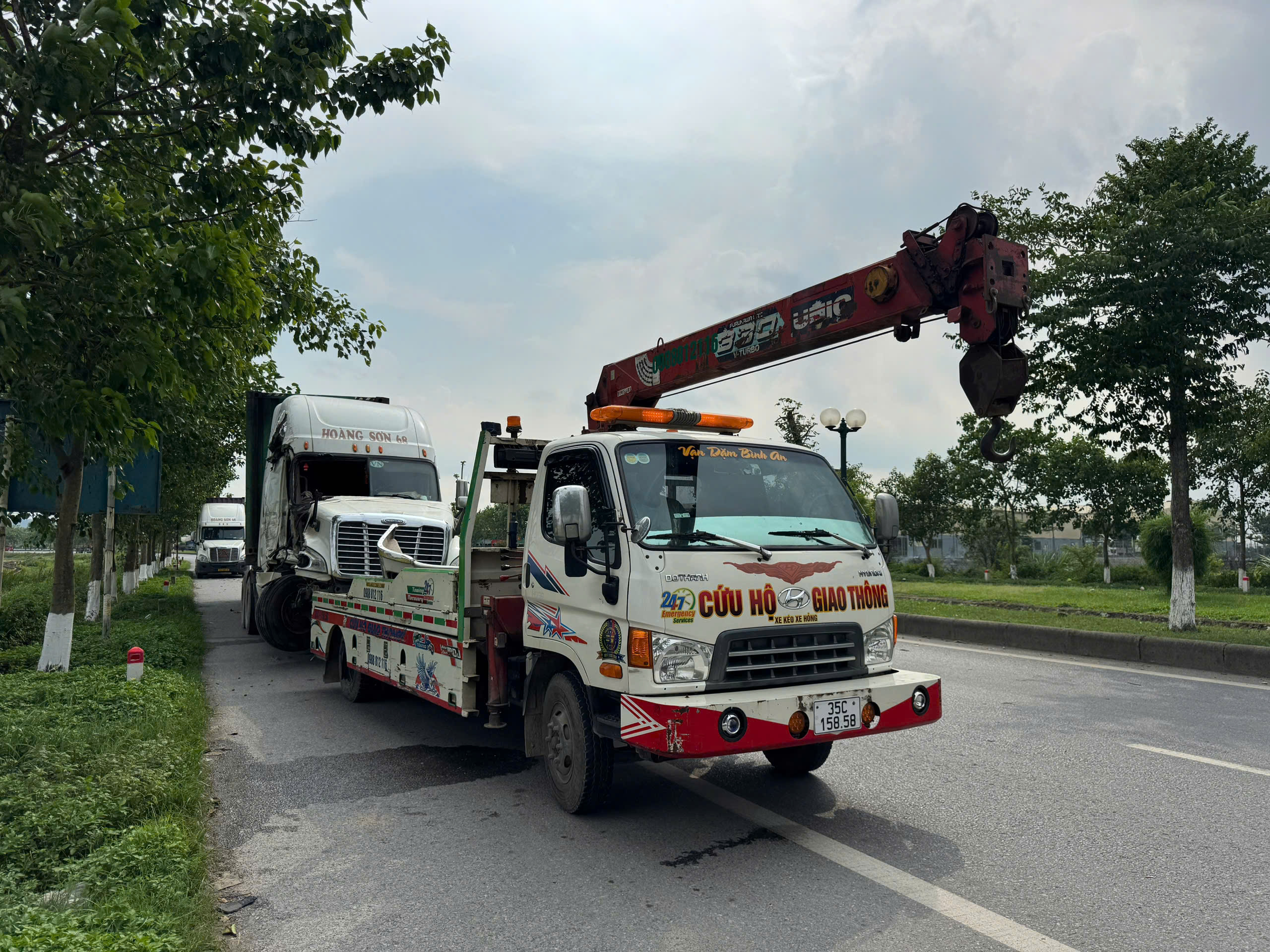 Xe Cứu Hộ Yên Mô 3 cuuhocaotocphapvan2