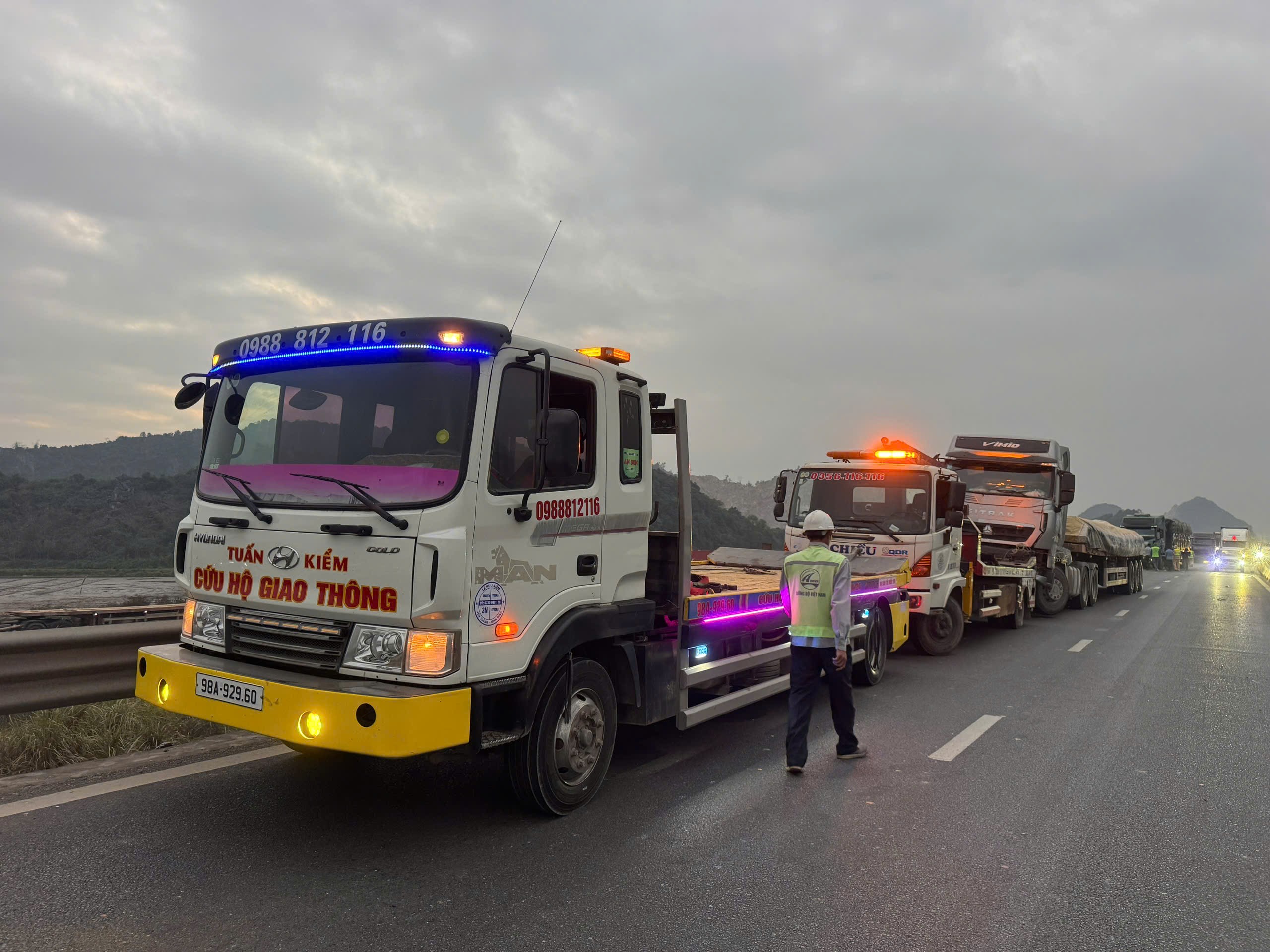 Cứu Hộ Lốp Cao Tốc Ninh Bình 24/7 1 Cứu Hộ Lốp Cao Tốc Ninh Bình 24/7